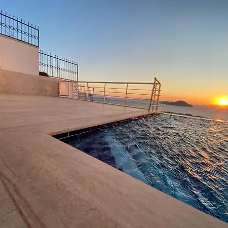 Villa Eason & House 350m2 Full Sea View With Private Infinity Pool