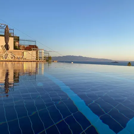 Villa Eason & House 350m2 Full Sea View With Private Infinity Pool